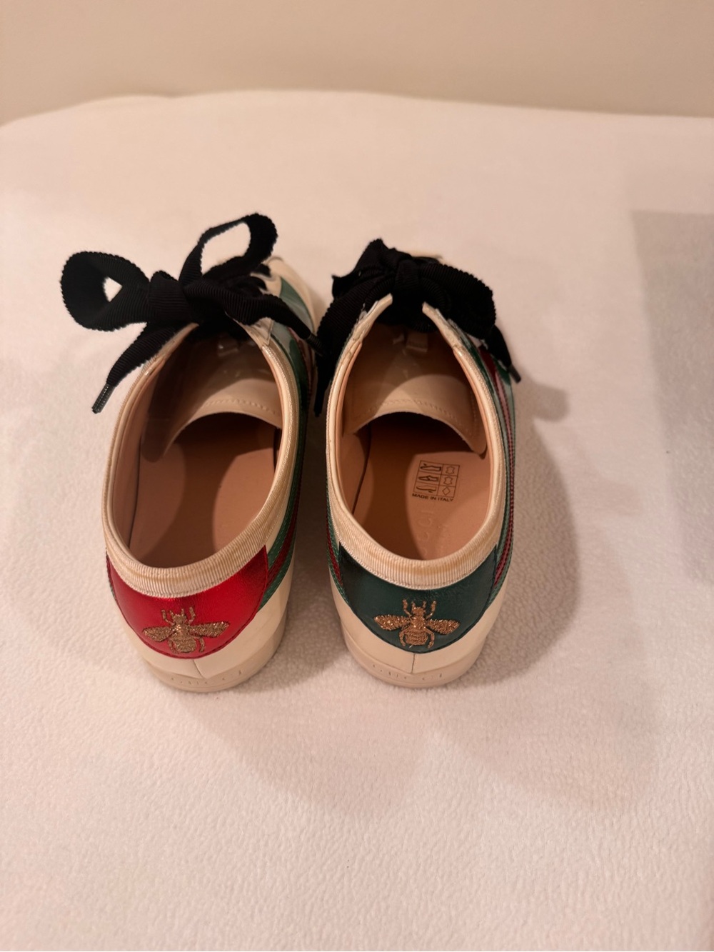 Gucci Women's Sneakers with Green and Red Accents - Picture 7 of 10